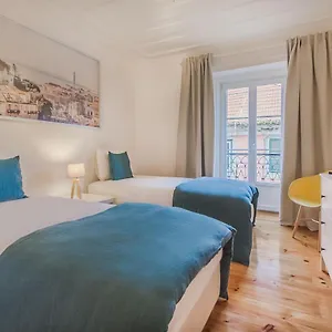 @ Largo Do Carmo Apartment